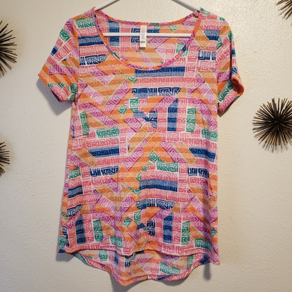 LuLaRoe Tops - Lularoe Classic Tee